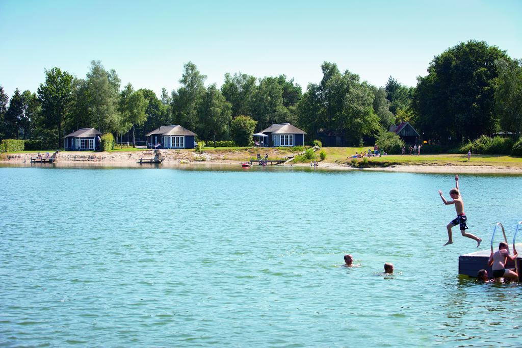 Roompot Recreatiepark De Tolplas Vriezenveen Exteriör bild