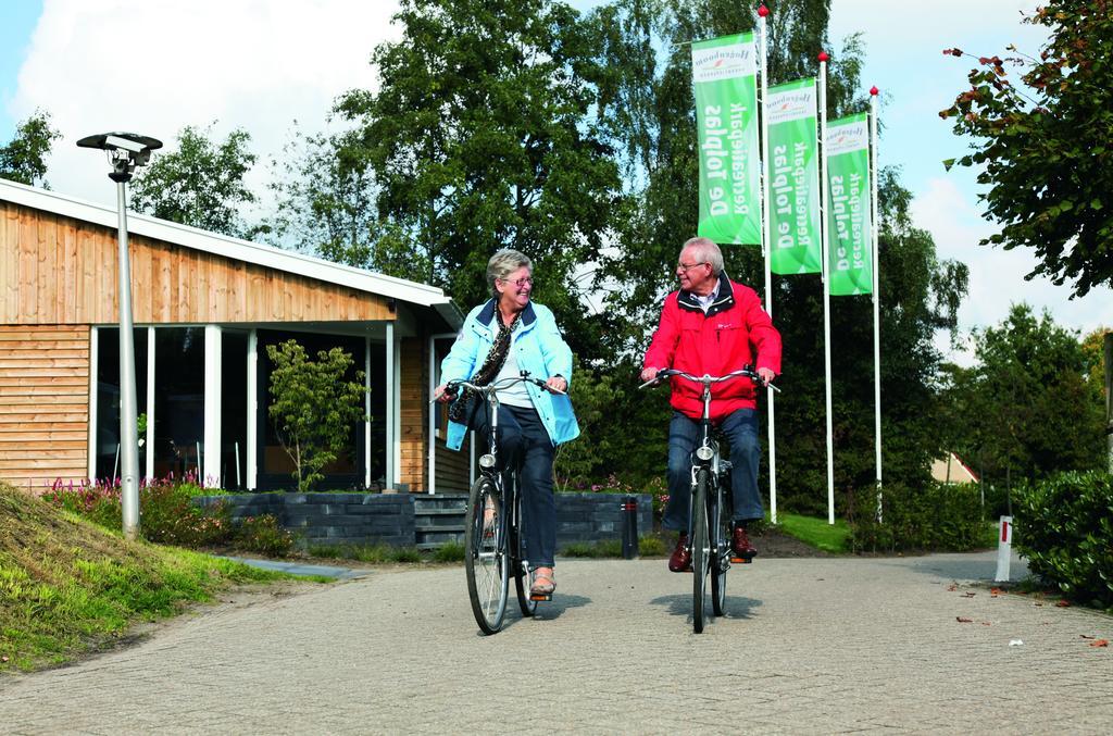Roompot Recreatiepark De Tolplas Vriezenveen Exteriör bild