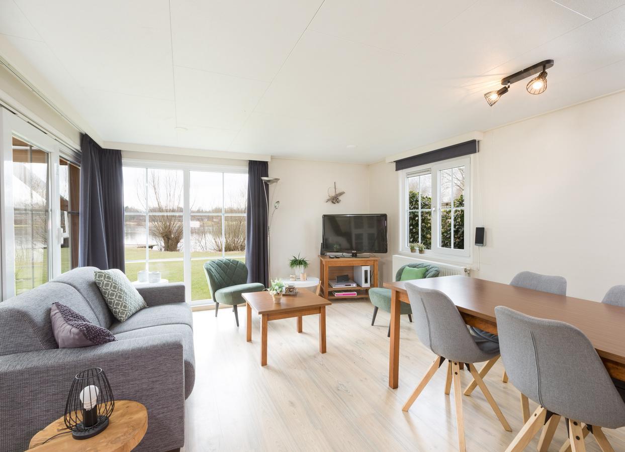 Roompot Recreatiepark De Tolplas Vriezenveen Exteriör bild